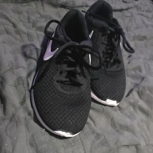 Nike Black and White Women's Sneakers